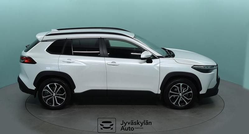 Käytetty Toyota Corolla Cross Edition 197 HP (144 kW) 2023 Valkoinen Katumaasturi