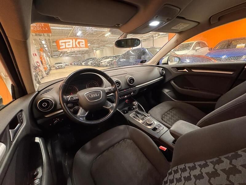 Käytetty Audi A3 Business 110 HP (80 kW) 2015 Sedan
