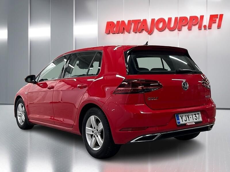 Käytetty VW Golf VII Highline 131 HP (96 kW) 2018 Viistoperä