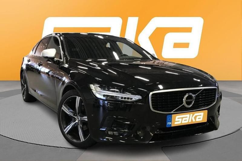 Käytetty Volvo S90 R-Design 200 HP (147 kW) 2018 Sedan