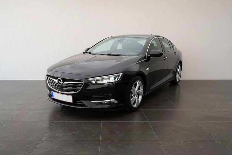 Musta Käytetty 2020 Opel Insignia OPC Viistoperä | 18 900 € (Hieman kallis) - Kuva 1/3