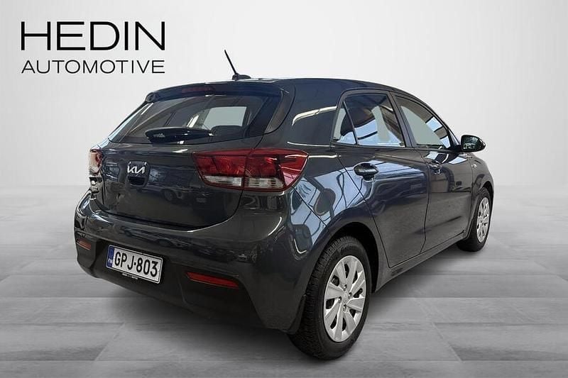 Käytetty Kia Rio LX 84 HP (61 kW) 2024 Sininen Viistoperä
