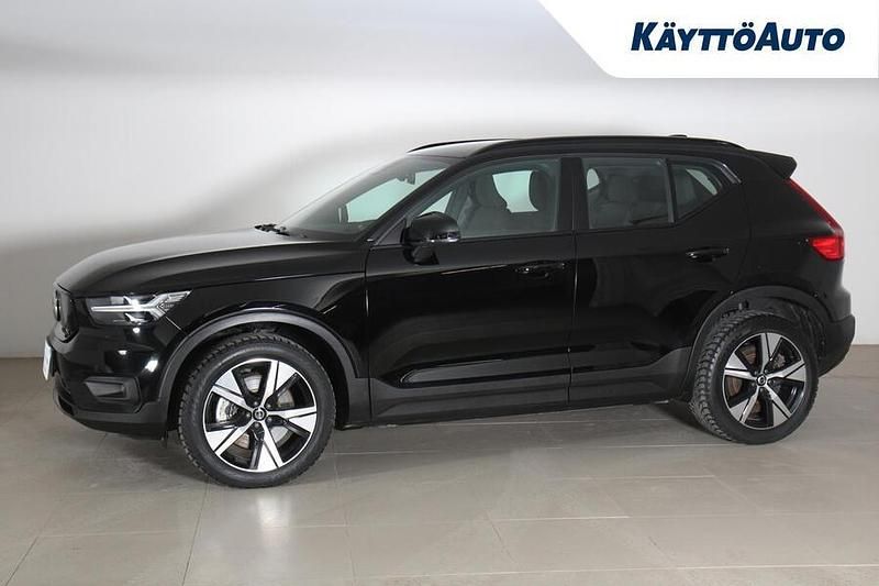 Käytetty Volvo XC40 Business Edition 169 kW (231 HP) 2022 Musta Katumaasturi