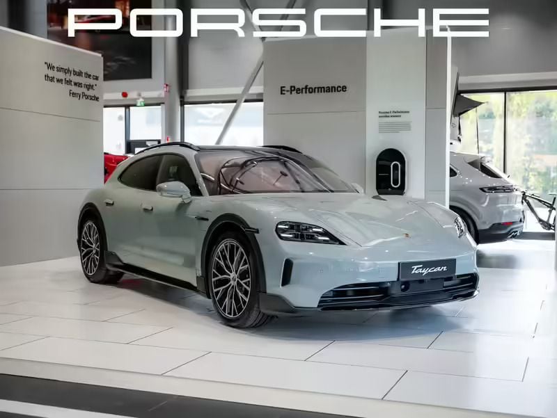 Vihreä Uusi 2025 Porsche Taycan Sedan | 159 685 € - Kuva 1/4