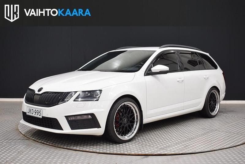 Käytetty Skoda Octavia RS 230 HP (169 kW) 2017 Farmari