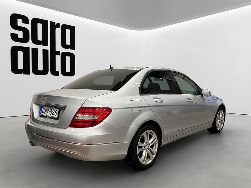 Käytetty Mercedes C220 Avantgarde 170 HP (125 kW) 2013 Sedan