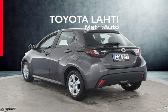 Käytetty Toyota Yaris Active 125 HP (91 kW) 2022 Harmaa Viistoperä