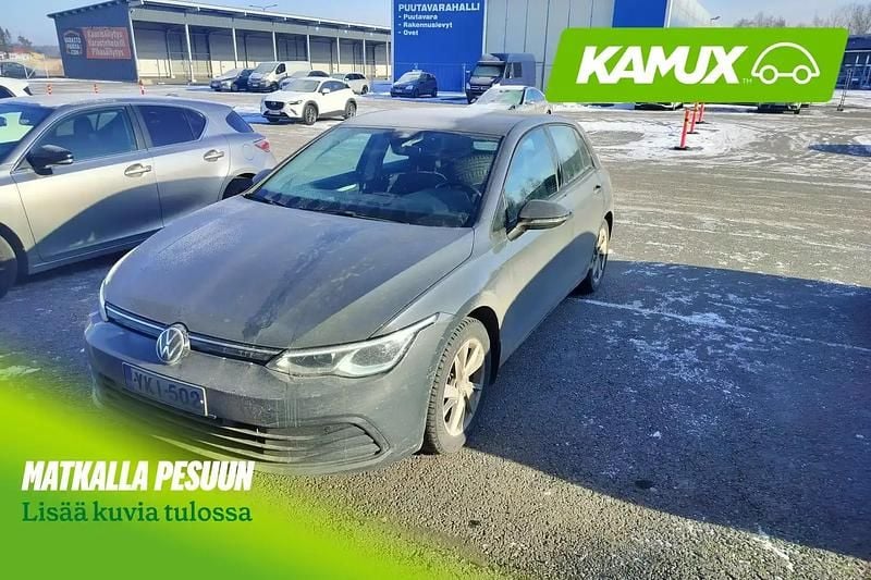 Käytetty VW Golf VIII Edition 150 HP (110 kW) 2020 Hopea / harmaa Sedan