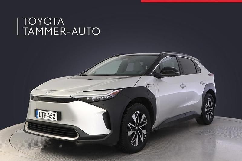 Käytetty Toyota bZ4X Edition 50 kW (69 HP) 2024 Musta Katumaasturi