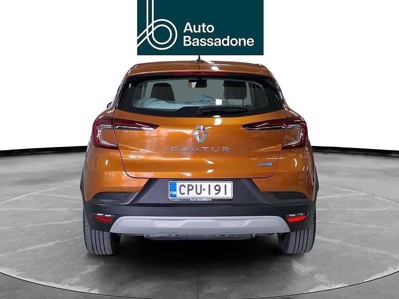 Käytetty Renault Captur Zen 159 HP (116 kW) 2022 Katumaasturi