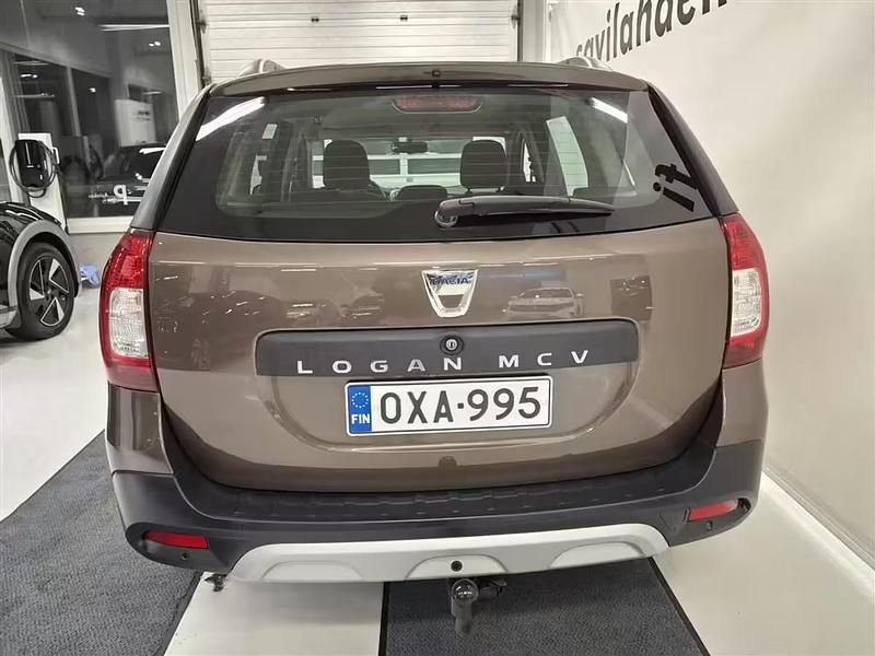 Käytetty Dacia Logan MCV Stepway 90 HP (66 kW) 2017 Ruskea Farmari