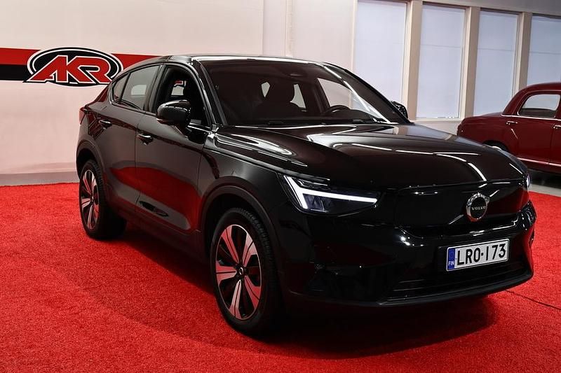 Käytetty Volvo C40 Ultimate 169 kW (231 HP) 2023 Musta Katumaasturi