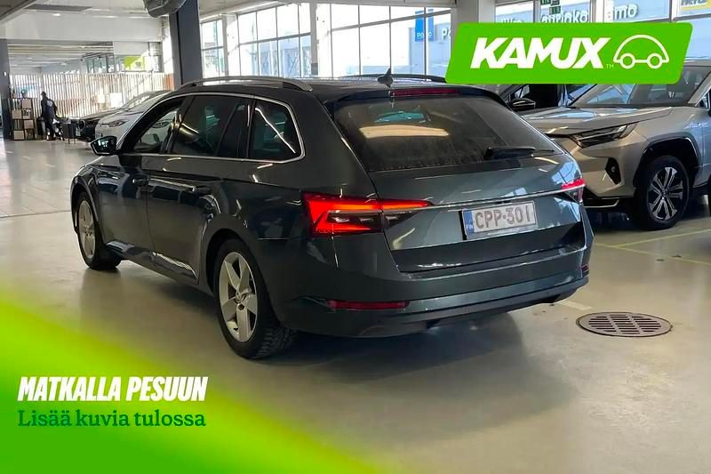 Käytetty Skoda Superb Style 156 HP (114 kW) 2021 Hopea / harmaa Farmari