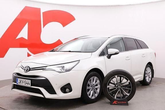 Käytetty Toyota Avensis Multidrive S 145 HP (106 kW) 2018 Valkoinen Farmari