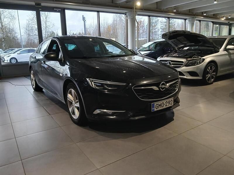 Musta Käytetty 2018 Opel Insignia Innovation Viistoperä | 10 890 € (Perustarjous) - Kuva 1/1