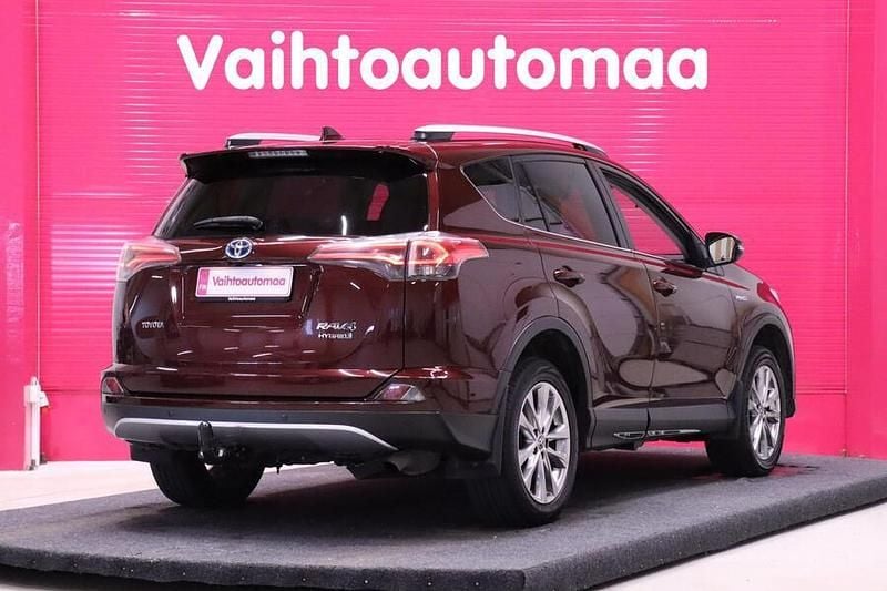 Käytetty Toyota RAV4 Hybrid Premium 155 HP (114 kW) 2016 Katumaasturi