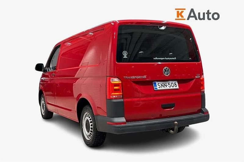 Käytetty VW T6 Edition 102 HP (75 kW) 2016 Punainen Van