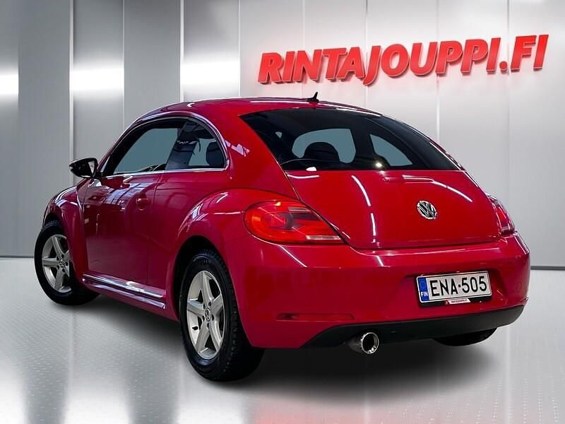 Käytetty VW Beetle Design 105 HP (77 kW) 2015 Viistoperä