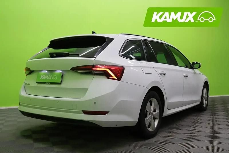 Käytetty Skoda Octavia Ambition 116 HP (85 kW) 2021 Valkoinen Farmari