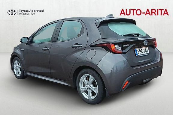 Käytetty Toyota Yaris Active 114 HP (83 kW) 2020 Harmaa Viistoperä