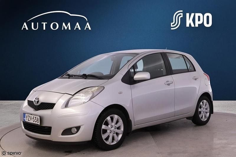 Käytetty Toyota Yaris Edition 90 HP (66 kW) 2010 Hopea Viistoperä