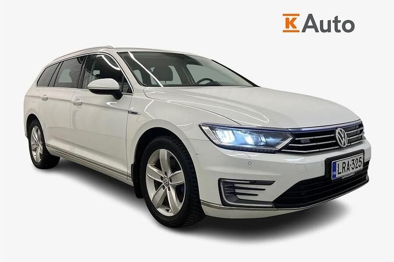 Käytetty VW Passat GTE 218 HP (160 kW) 2016 Valkoinen Farmari
