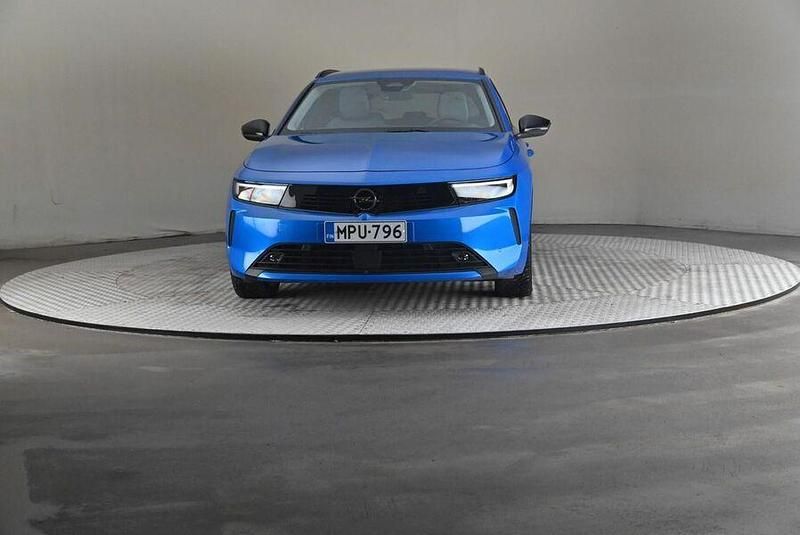 Käytetty Opel Astra Edition 180 HP (132 kW) 2024 Farmari