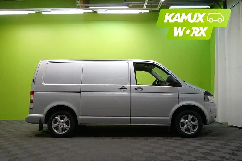 Käytetty VW T5 140 HP (102 kW) 2014 Hopea / harmaa Van