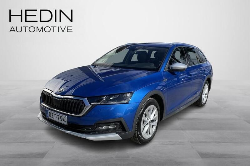 Sininen Käytetty 2023 Skoda Octavia Farmari | 37 800 € - Kuva 1/4