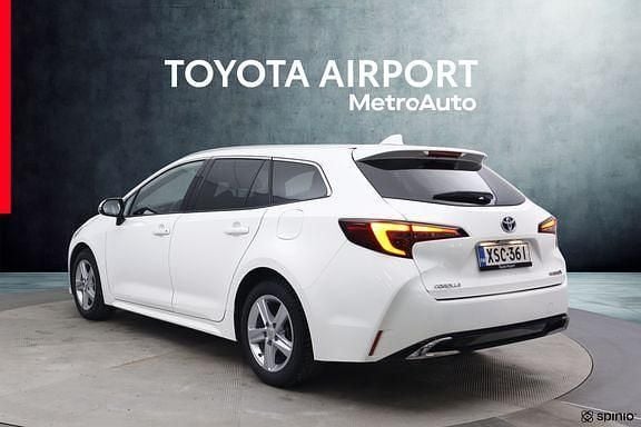 Käytetty Toyota Corolla Edition 140 HP (102 kW) 2023 Valkoinen Farmari
