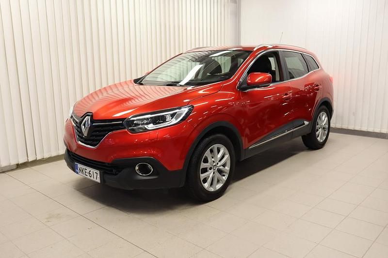 Käytetty Renault Kadjar Zen 110 HP (80 kW) 2016 Punainen Katumaasturi