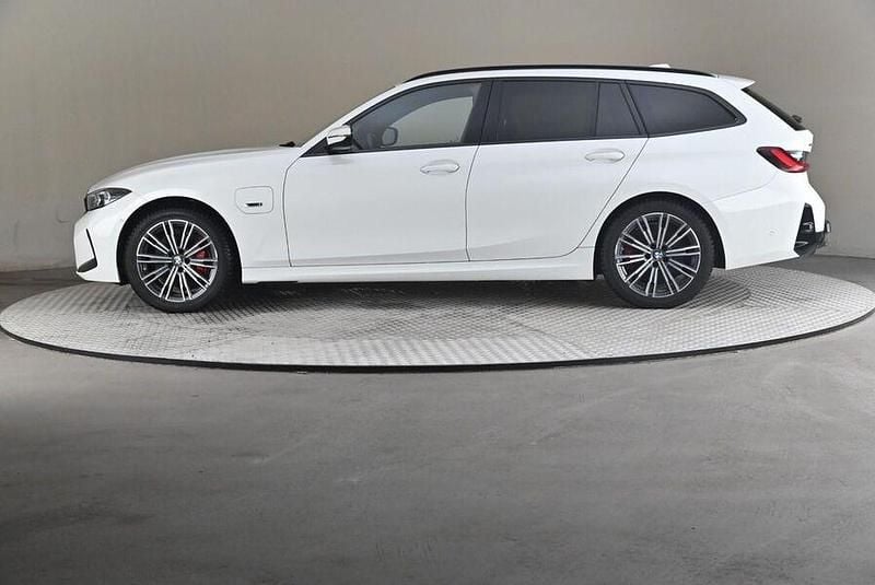 Käytetty BMW 330e M Sport 292 HP (214 kW) 2023 Farmari