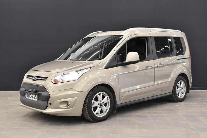 Käytetty Ford Tourneo Connect Titanium 101 HP (74 kW) 2015 Tila-auto