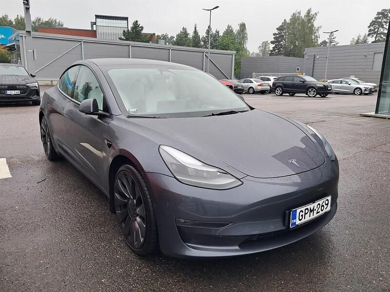 Käytetty 2022 Tesla Model 3 Performance Sedan | 31 990 € (Perustarjous) - Kuva 1/3