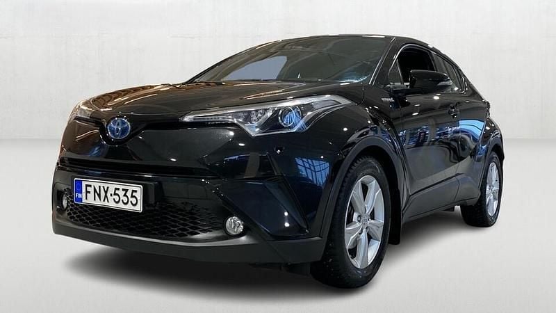 Käytetty Toyota C-HR Active 122 HP (89 kW) 2019 Musta Katumaasturi