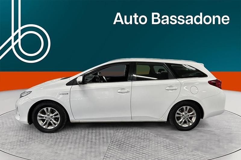 Käytetty Toyota Auris Touring Sports Active 99 HP (72 kW) 2014 Farmari