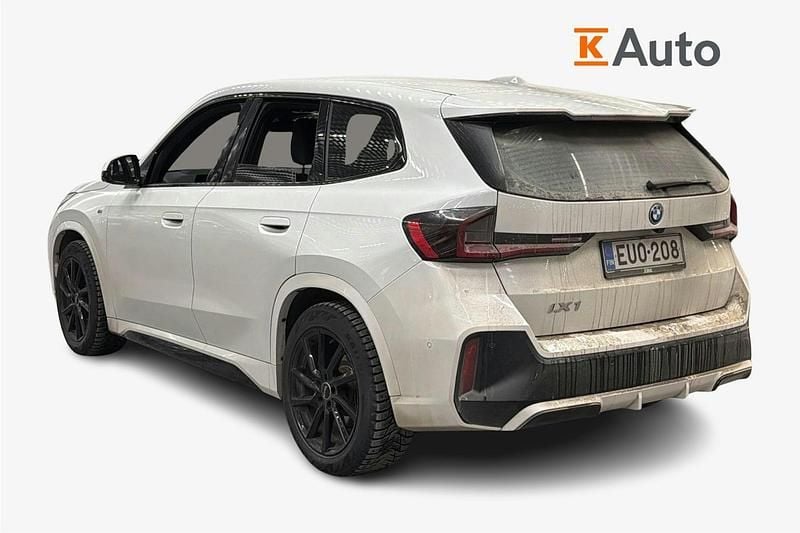 Käytetty BMW iX1 M Sport 200 kW (272 HP) 2023 Valkoinen Katumaasturi