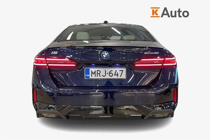 Uusi BMW i5 M Sport 289 kW (394 HP) 2025 Sininen Sedan