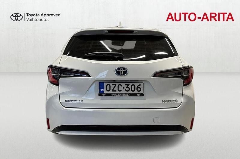 Käytetty Toyota Corolla Active 122 HP (89 kW) 2021 Valkoinen Farmari