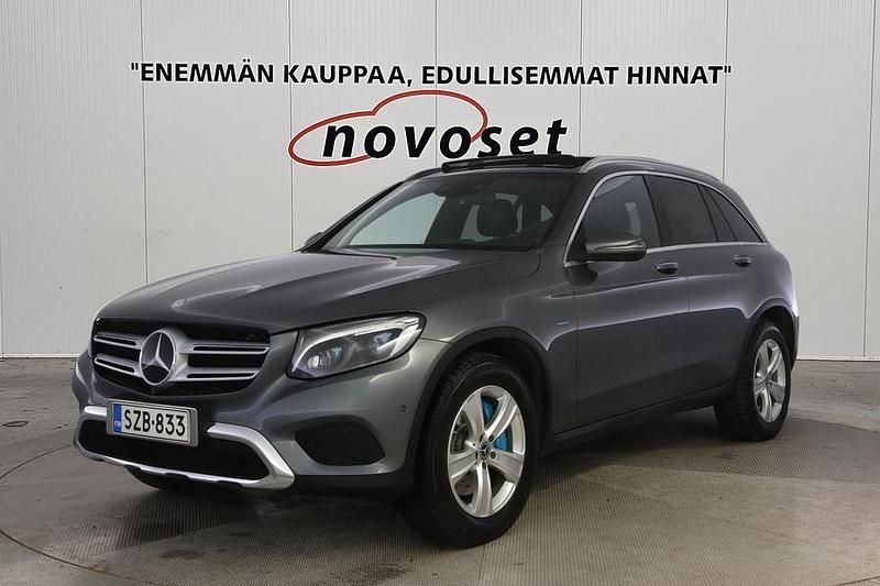 Harmaa Käytetty 2017 Mercedes GLC350 Luxury Katumaasturi | 23 470 € (Hieman kallis) - Kuva 1/4