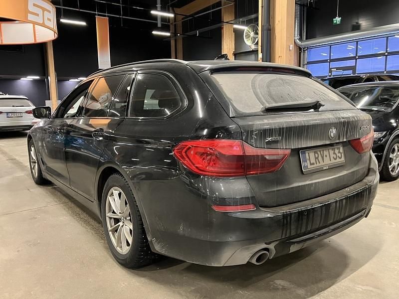Käytetty BMW 520 Sport Line 190 HP (139 kW) 2020 Farmari