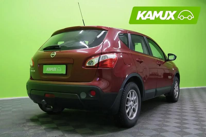 Käytetty Nissan Qashqai Acenta 114 HP (83 kW) 2010 Punainen Katumaasturi