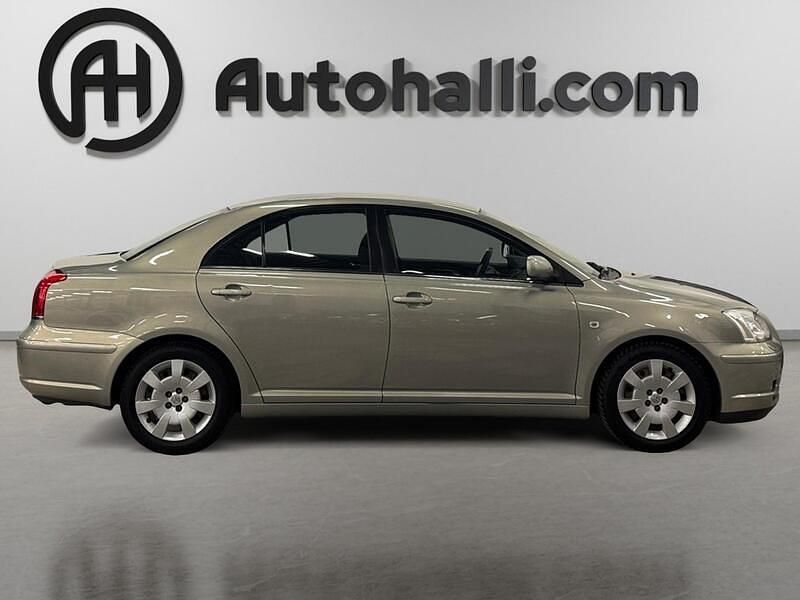 Käytetty Toyota Avensis Sol 110 HP (80 kW) 2003 Sedan