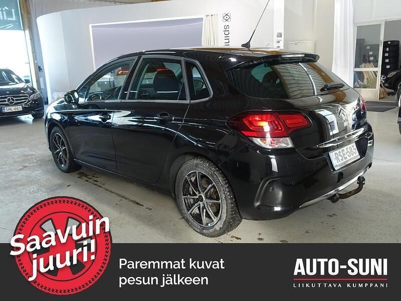 Käytetty Citroën C4 Intensive 131 HP (96 kW) 2015 Viistoperä