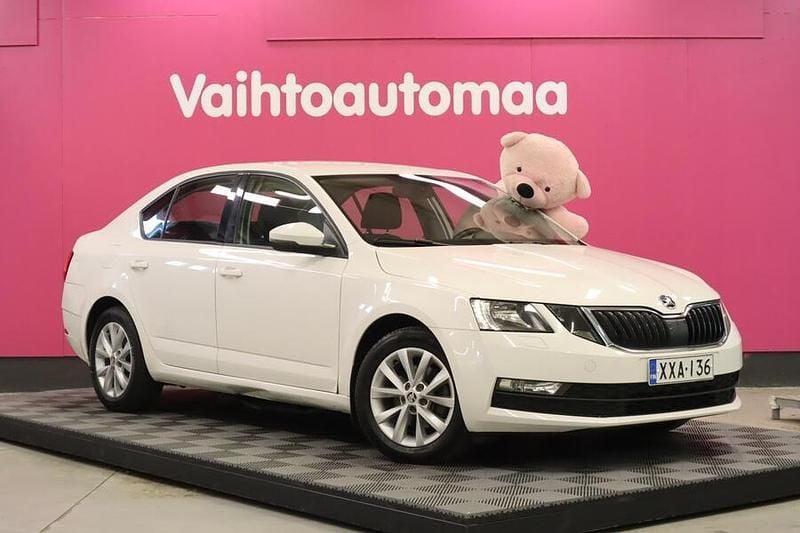 Käytetty 2019 Skoda Octavia Ambition Viistoperä | 8 890 € (Supertarjous) - Kuva 1/4