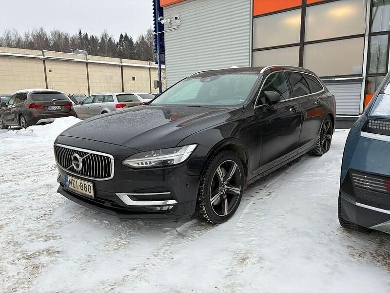 Käytetty Volvo V90 Inscription 235 HP (172 kW) 2017 Farmari