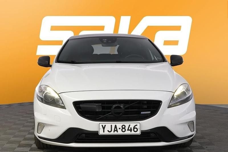 Käytetty Volvo V40 R-Design 245 HP (180 kW) 2016 Viistoperä