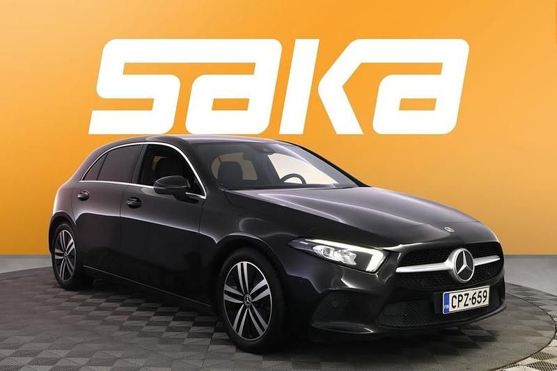 Käytetty Mercedes A180 Edition 136 HP (100 kW) 2023 Viistoperä