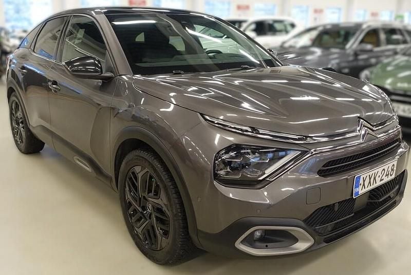 Käytetty Citroën C4 PureTech 131 HP (96 kW) 2021 Viistoperä