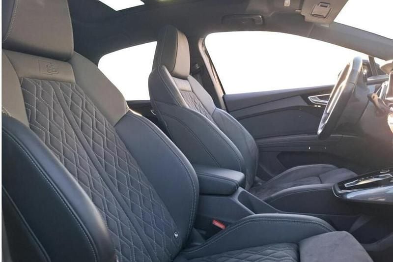 Käytetty Audi Q4 Sportback e-tron 219 kW (299 HP) 2023 Katumaasturi